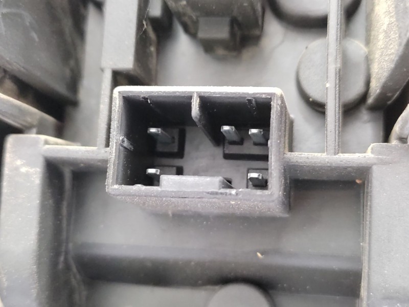 Recambio de piloto trasero derecho para nissan micra (k11) básico referencia OEM IAM 265506F600  