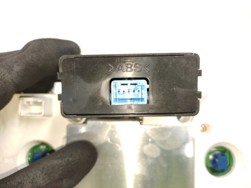 Cuadro Instrumentos 9472519 69294200t  - Volvo V70 Familiar 2.5 Cat 7