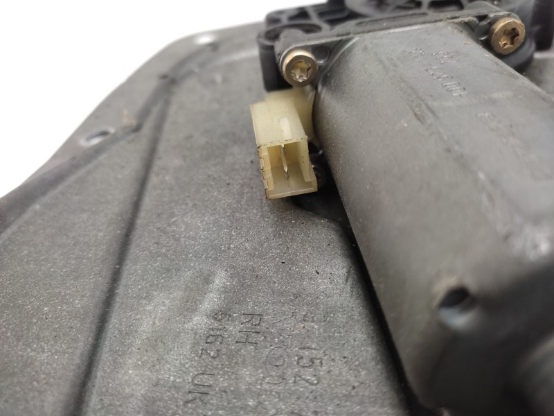 Elevalunas Delantero Derecho 100575xxx 9152724  - Volvo V70 Familiar 2.0 Cat 3