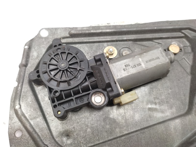 Elevalunas Delantero Derecho 100575xxx 9152724  - Volvo V70 Familiar 2.0 Cat 5