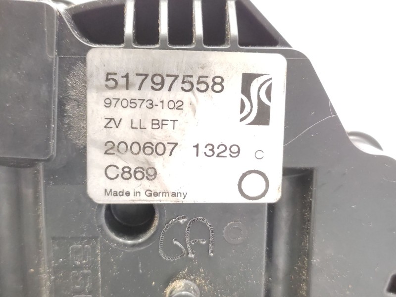 Cerradura Puerta Delantera Derecha 51797558  - Fiat Punto (188_) 1.4 4