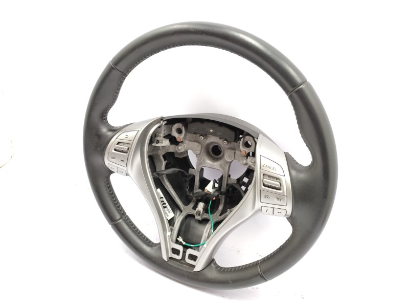 Volante 484303zl2b  - Nissan Pulsar (c13) 1.5 Turbodiesel Cat 2