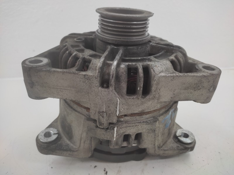 Alternador 13143128 0124425010  - Opel Corsa C Comfort 2