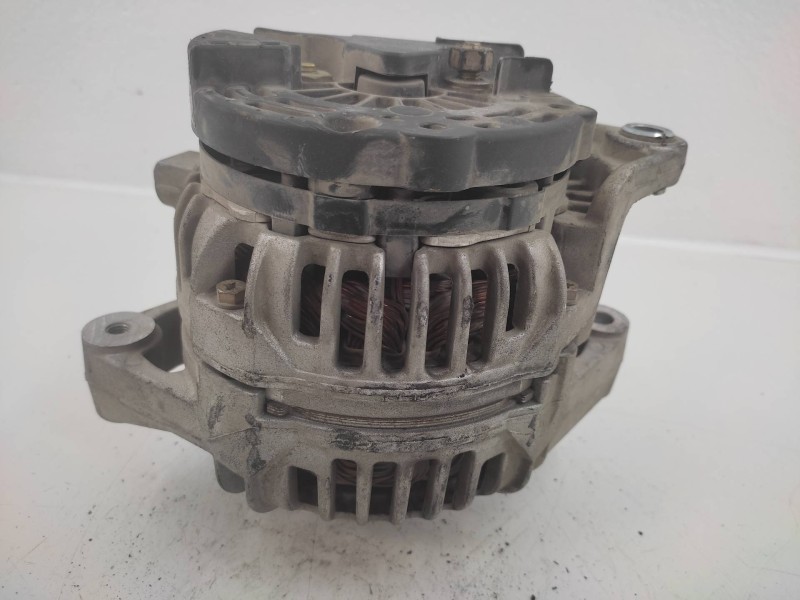 Alternador 24439410 0124415008  - Opel Vectra B Berlina Básico 4