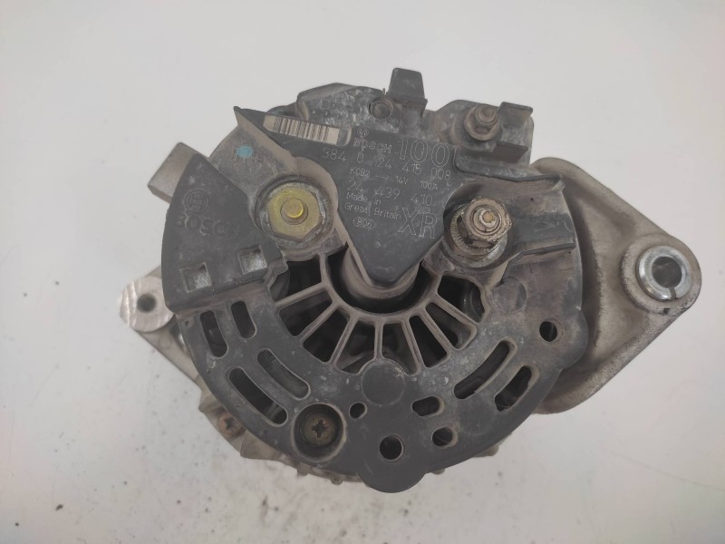 Alternador 24439410 0124415008  - Opel Vectra B Berlina Básico 5
