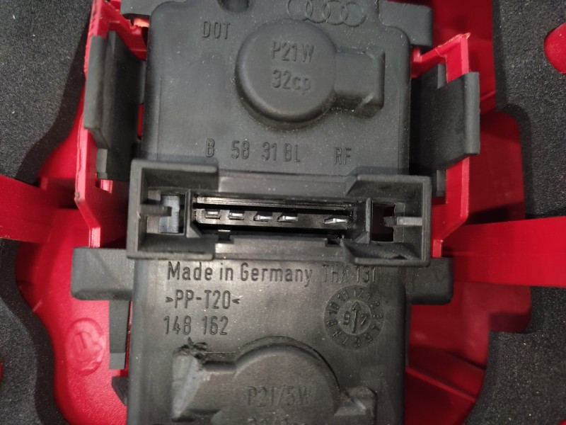 Recambio de piloto trasero izquierdo para audi a6 berlina (4b2) 1.8 20v turbo referencia OEM IAM 4B5945095  
