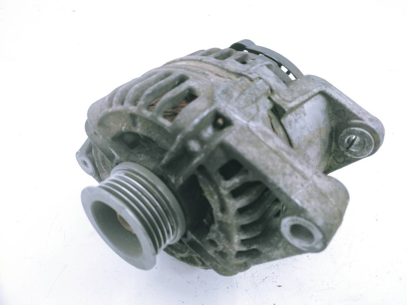 Recambio de alternador para opel corsa c comfort referencia OEM IAM 90561971 0124415002 