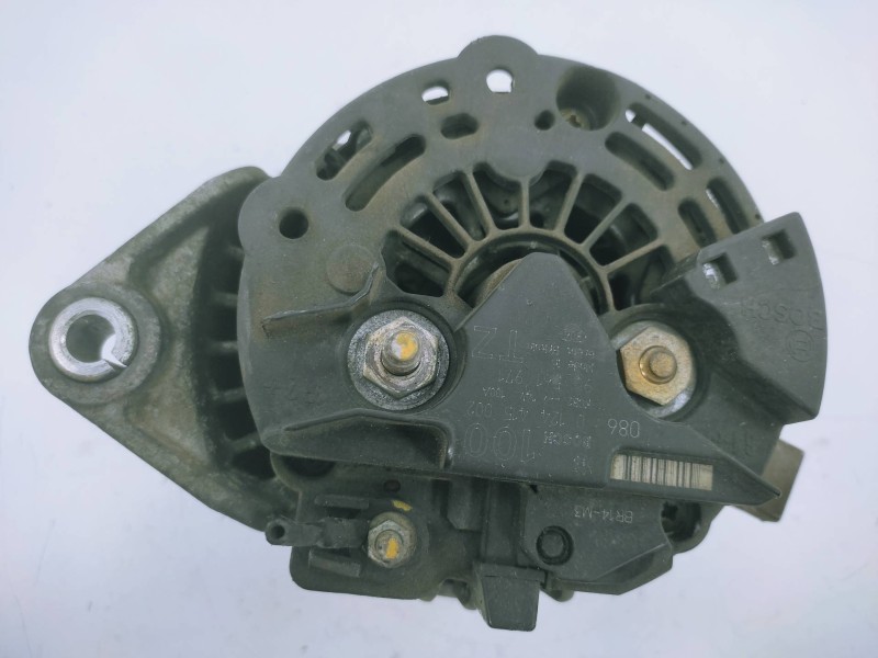 Recambio de alternador para opel corsa c comfort referencia OEM IAM 90561971 0124415002 
