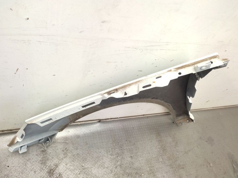 Recambio de aleta delantera derecha para renault scenic iii grand dynamique referencia OEM IAM 631007894R  