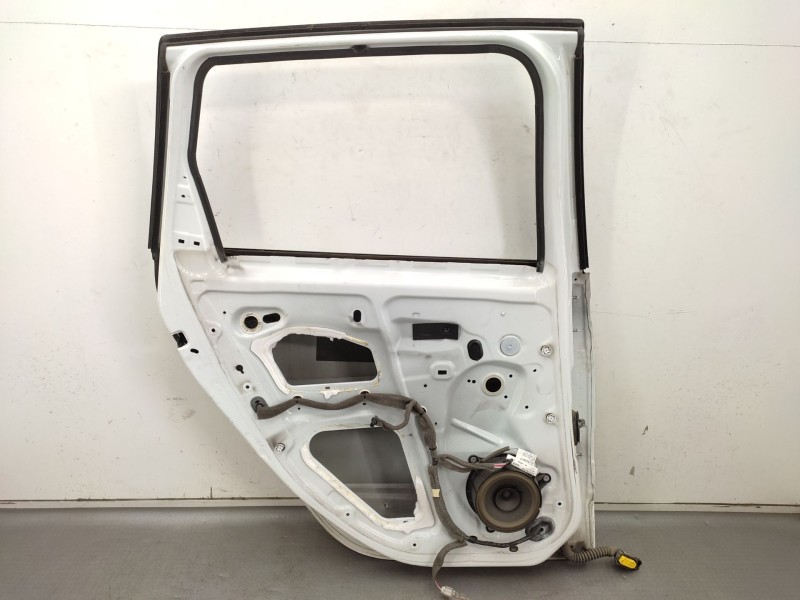 Recambio de puerta trasera izquierda para renault scenic iii grand dynamique referencia OEM IAM 821019679R  