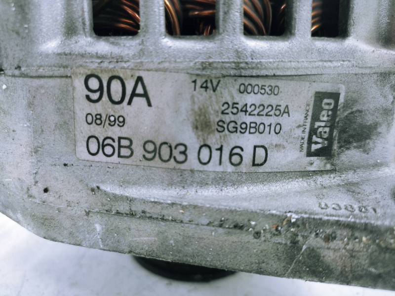 Alternador 06b903016d Sg9b010  - Volkswagen Passat Berlina (3b2) Básico 2