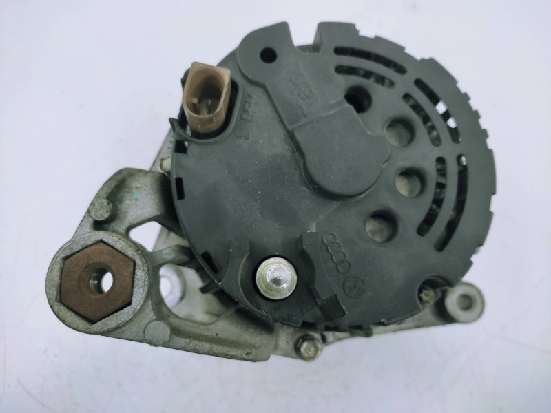 Alternador 06b903016d Sg9b010  - Volkswagen Passat Berlina (3b2) Básico 3