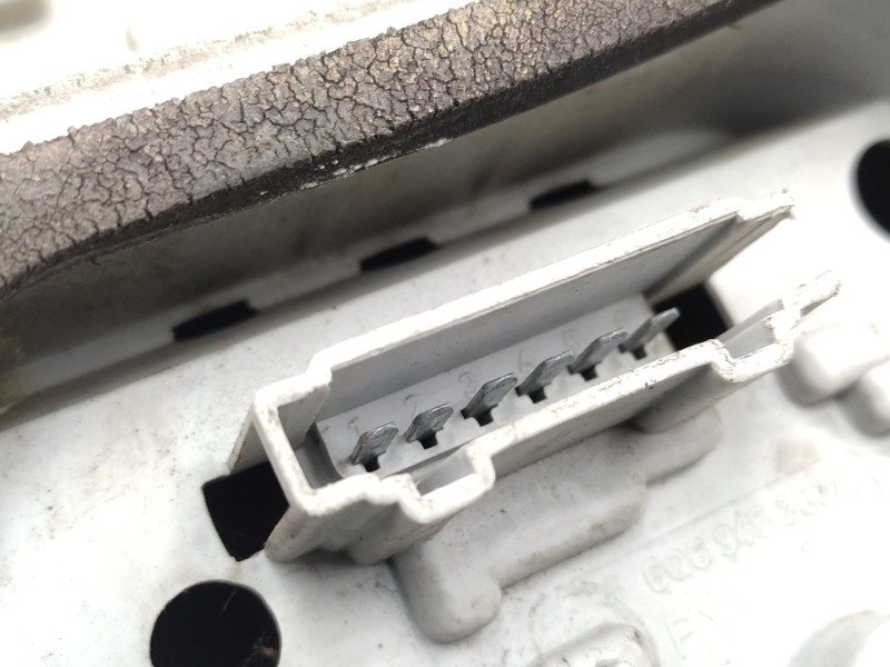 Piloto Trasero Izquierdo 6q6945095b 088373  - Volkswagen Polo (9n1) Highline 4