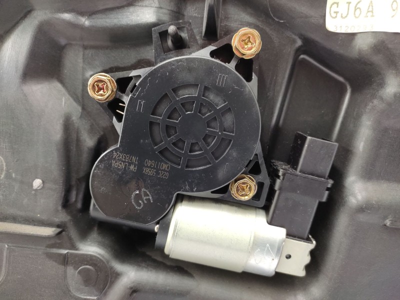 Recambio de elevalunas trasero derecho para mazda 6 station wagon (gy) 2.0 di (gy19) referencia OEM IAM GJ6A72590F  