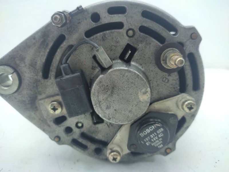 Alternador 0120489490 4173165  - Volvo Serie 440 2.0i Gle 2