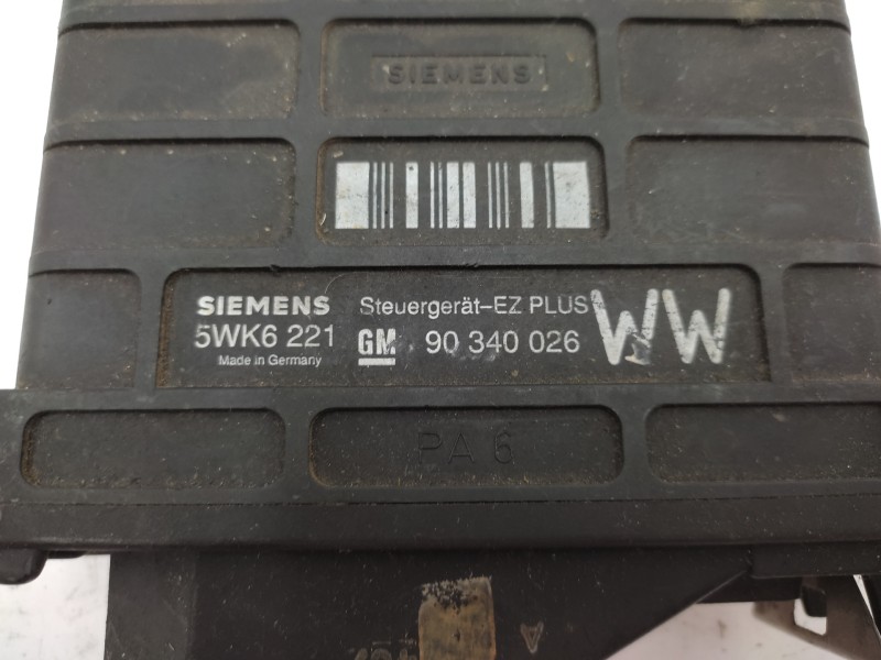 Centralita Motor Uce 90340026 5wk6221  - Opel Kadett E 1.6 7