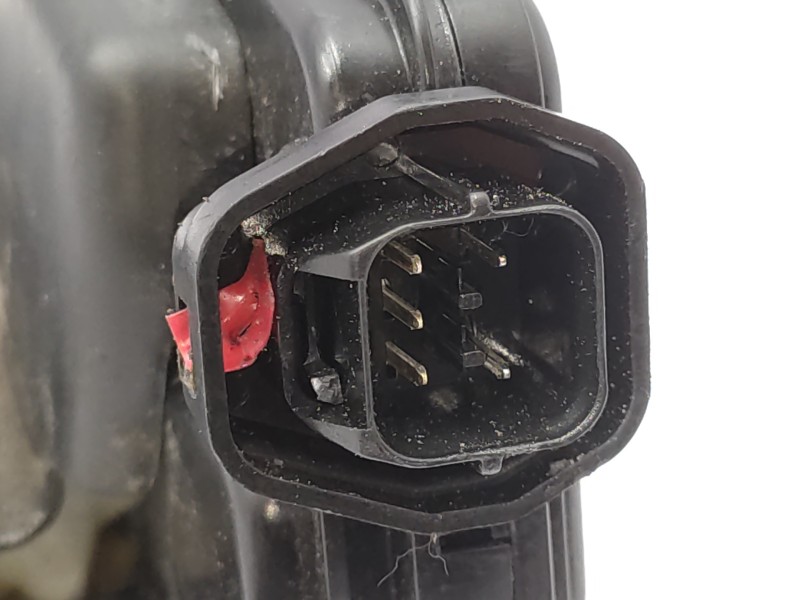 Cerradura Puerta Delantera Derecha 813202d000  - Hyundai Elantra (xd) 2.0 Crdi Cat 4