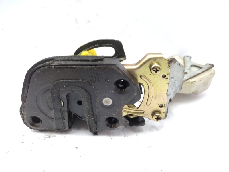 Cerradura Puerta Trasera Derecha 814202d001  - Hyundai Elantra (xd) 2.0 Crdi Cat 3